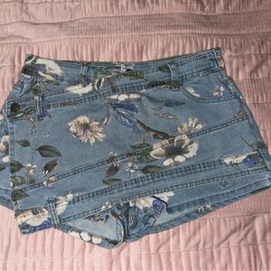 SHEIN Blue Floral Jean Shorts